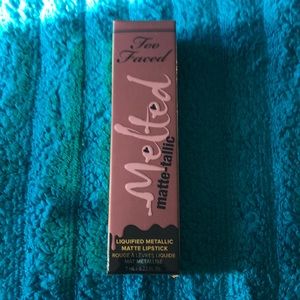 TOOFACED MELTED MATTE-TALLIC (FAKING IT)